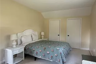 157 Briarwood Ave, Middletown, RI 02842 - Photo 11