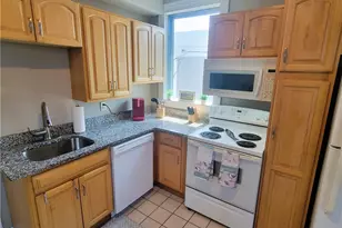 3 Bull St, Newport, RI 02840 - Photo 13
