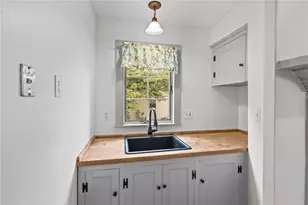 189 Danielson Pike, Scituate, RI 02857 - Photo 7