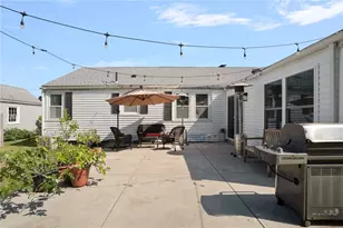 165 Garden City Dr, Cranston, RI 02920 - Photo 35