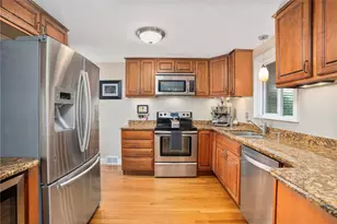 165 Garden City Dr, Cranston, RI 02920 - Photo 11