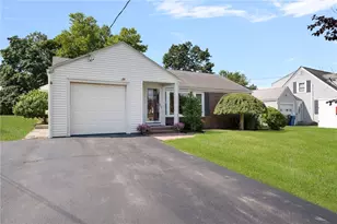 165 Garden City Dr, Cranston, RI 02920 - Photo 3