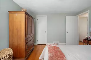 165 Garden City Dr, Cranston, RI 02920 - Photo 17