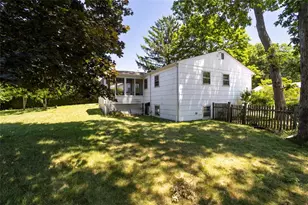 52 Exchange Rd, West Warwick, RI 02893 - Photo 5