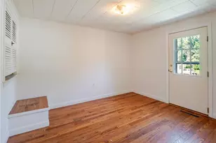 657 Danielson Pike, Scituate, RI 02857 - Photo 23