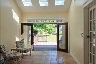 218 Oaklawn Ave, Cranston, RI 02920 - Photo 21