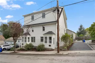 54 Grand View St, Providence, RI 02906 - Photo 3