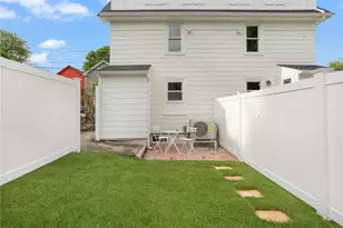 54 Grand View St, Providence, RI 02906 - Photo 5