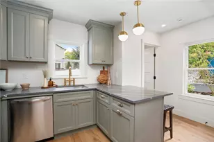54 Grand View St, Providence, RI 02906 - Photo 17