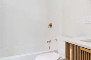 54 Grand View St, Providence, RI 02906 - Photo 27
