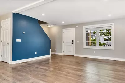 239 Mauran Avenue, East Providence, RI 02914 - Photo 11