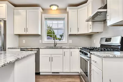 239 Mauran Avenue, East Providence, RI 02914 - Photo 7