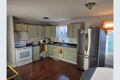 28 Benedict Street, Providence, RI 02907 - Photo 11