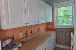 112 Bernon St, Providence, RI 02908 - Photo 11