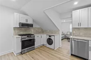 13 Sherman St, Newport, RI 02840 - Photo 35