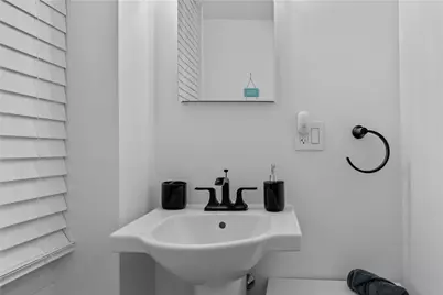 13 Sherman Street, Newport, RI 02840 - Photo 13