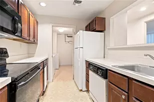 15 Curtis St, Cranston, RI 02920 - Photo 15