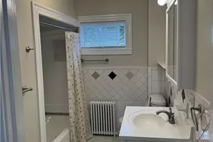 7 Whitwell Ave, Newport, RI 02840 - Photo 13