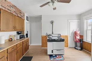 178 Coyle Ave, Pawtucket, RI 02861 - Photo 29