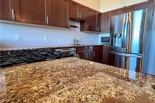 28 Bayley St, Pawtucket, RI 02860 - Photo 9