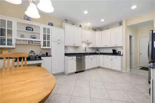 217 Rolling Hill Rd, Portsmouth, RI 02871 - Photo 5