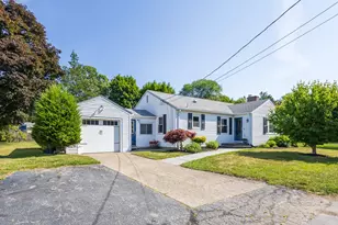 40 Greenfield Rd, Cumberland, RI 02846 - Photo 1