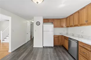 98 Dewey Ave, Pawtucket, RI 02861 - Photo 7