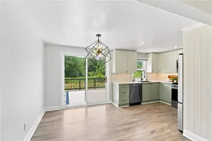 53 Buena Vista Ave, Warwick, RI 02889 - Photo 5