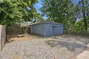 13 Suffolk St, Providence, RI 02908 - Photo 45