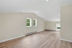 13 Suffolk St, Providence, RI 02908 - Photo 43