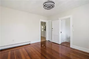 13 Suffolk St, Providence, RI 02908 - Photo 29