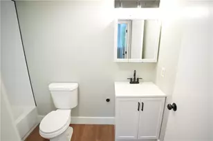 366 Main St, Warren, RI 02885 - Photo 9