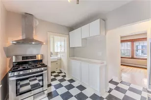 27 Willis St, Cranston, RI 02910 - Photo 11