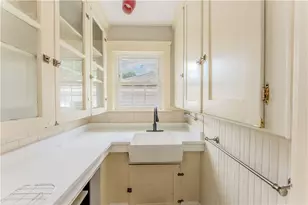 27 Willis St, Cranston, RI 02910 - Photo 13