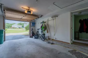 703 Brookhaven Ln, Woonsocket, RI 02895 - Photo 21