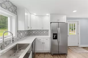 109 Hudson Pond Rd, West Greenwich, RI 02817 - Photo 5