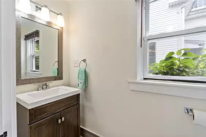 8 Lincoln Avenue, Bristol, RI 02809 - Photo 21