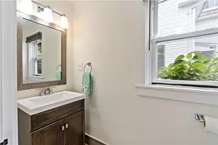 8 Lincoln Ave, Bristol, RI 02809 - Photo 21