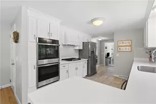 187 Love Ln, Warwick, RI 02886 - Photo 15