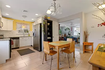 65 Marion Avenue S, Cranston, RI 02905 - Photo 19