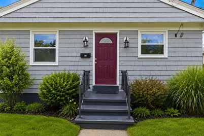 65 Marion Avenue S, Cranston, RI 02905 - Photo 3