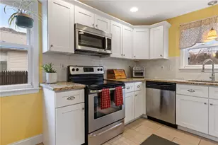 65 Marion Ave S, Cranston, RI 02905 - Photo 17
