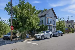 6 Bloomingdale Ave, Pawtucket, RI 02860 - Photo 15