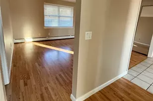 70 Carroll Ave, Newport, RI 02840 - Photo 5