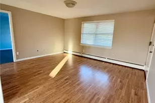 70 Carroll Ave, Newport, RI 02840 - Photo 3