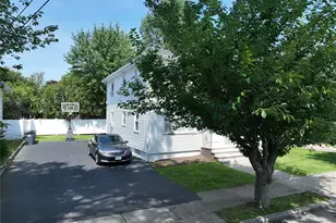 23 Iona St, Providence, RI 02908 - Photo 3