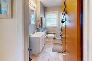 23 Iona St, Providence, RI 02908 - Photo 11