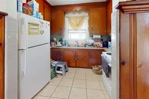 23 Iona St, Providence, RI 02908 - Photo 5