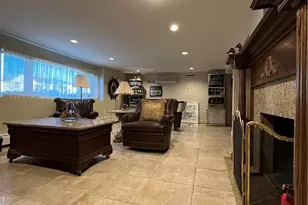 17 Chartier Cir, Newport, RI 02840 - Photo 7