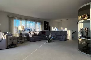 17 Chartier Cir, Newport, RI 02840 - Photo 3